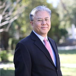 Sumin Mark Huang, Optometrist in San Bernardino